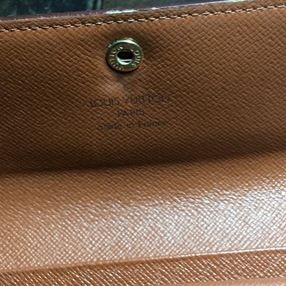Louis Vuitton Wallet - Picture 3 of 8